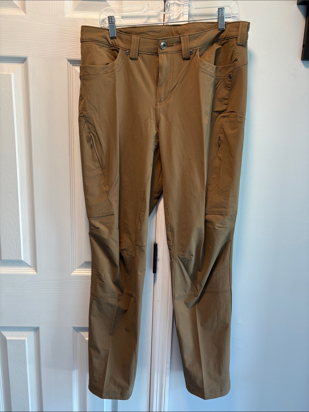 Duluth Trading Co Straight-Leg Pants in Brown size 12 x 31